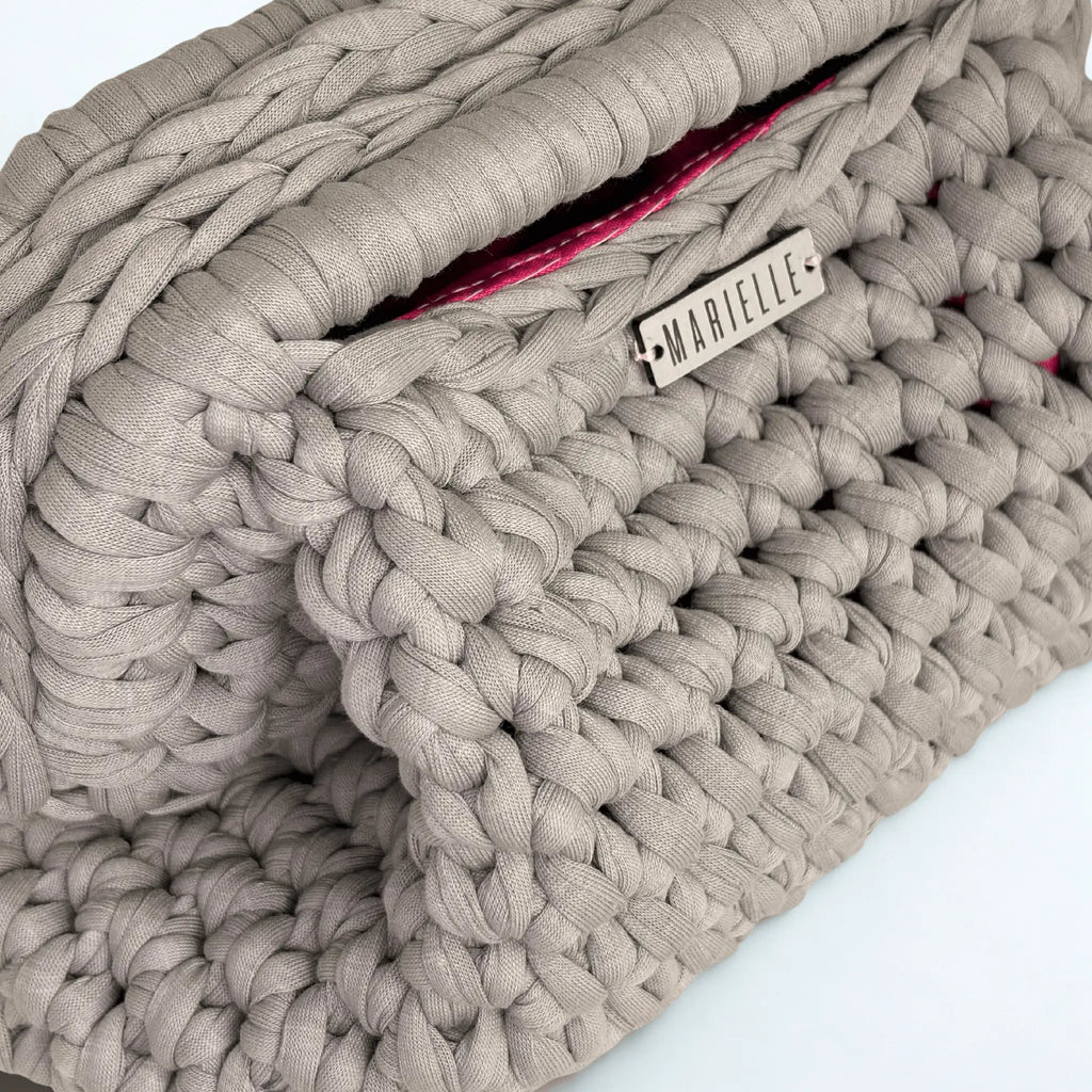 The Clutch (Grey)