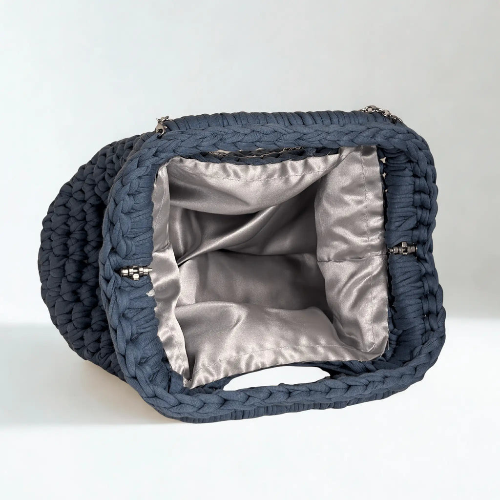The Clutch (Navy)
