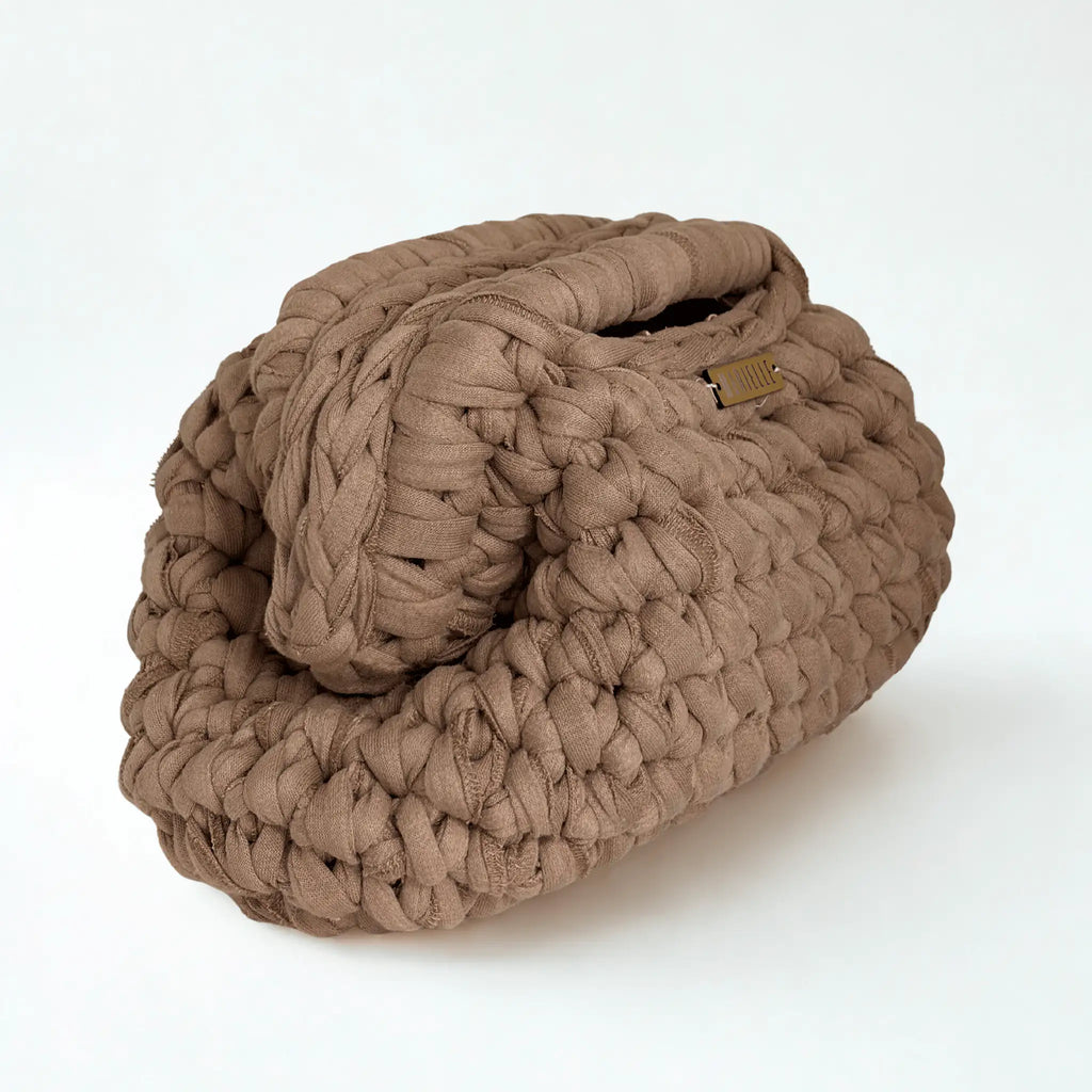 The Clutch (Hazelnut)