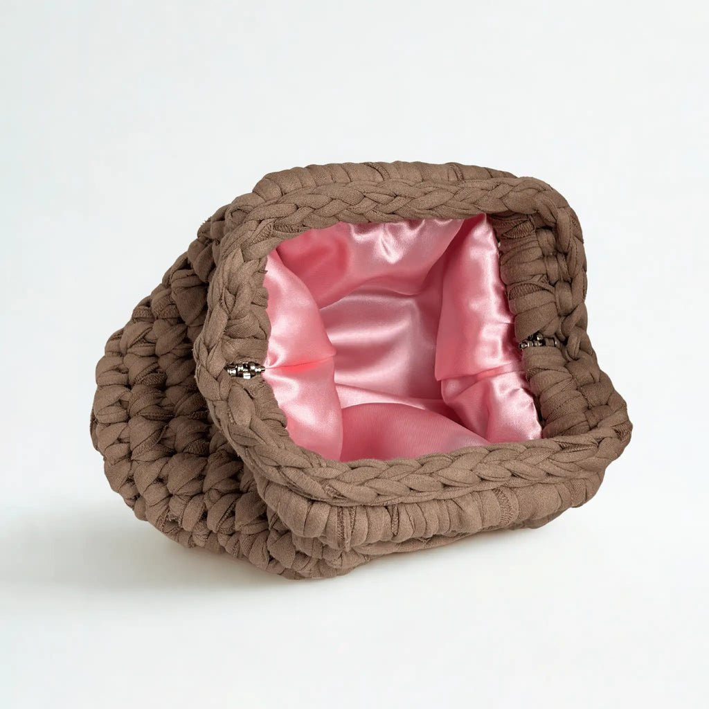 The Clutch (Hazelnut)